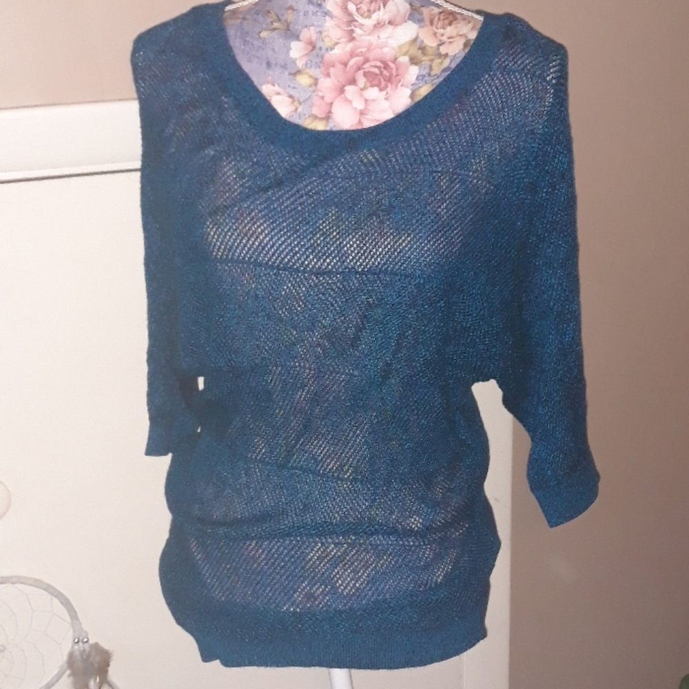 Express Beautiful Top Medium